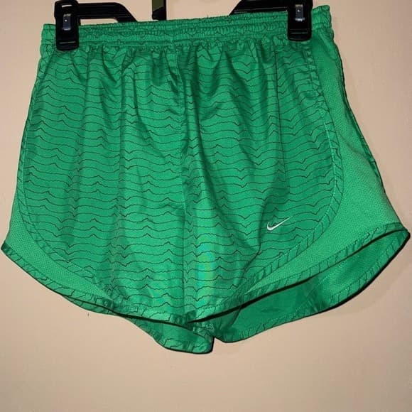 Nike Dri-FIT Running Shorts Womens Small Green Lined Athletic 3" Inseam