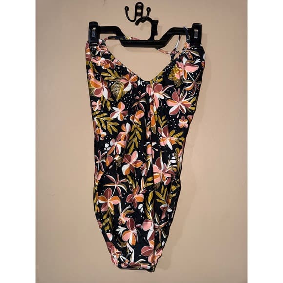 Volcom Fronds Forever One Piece Swimsuit Black Tropical Floral O3032400 Medium