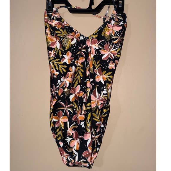 Volcom Fronds Forever One Piece Swimsuit Black Tropical Floral Skimpy S O3032400