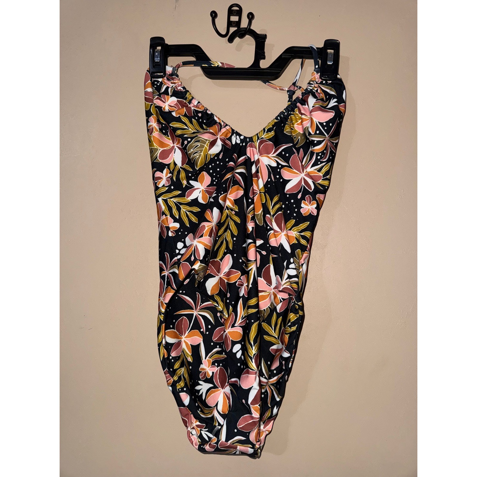 Volcom Fronds Forever Floral Halter One Piece Swimsuit M O3032400 NWT