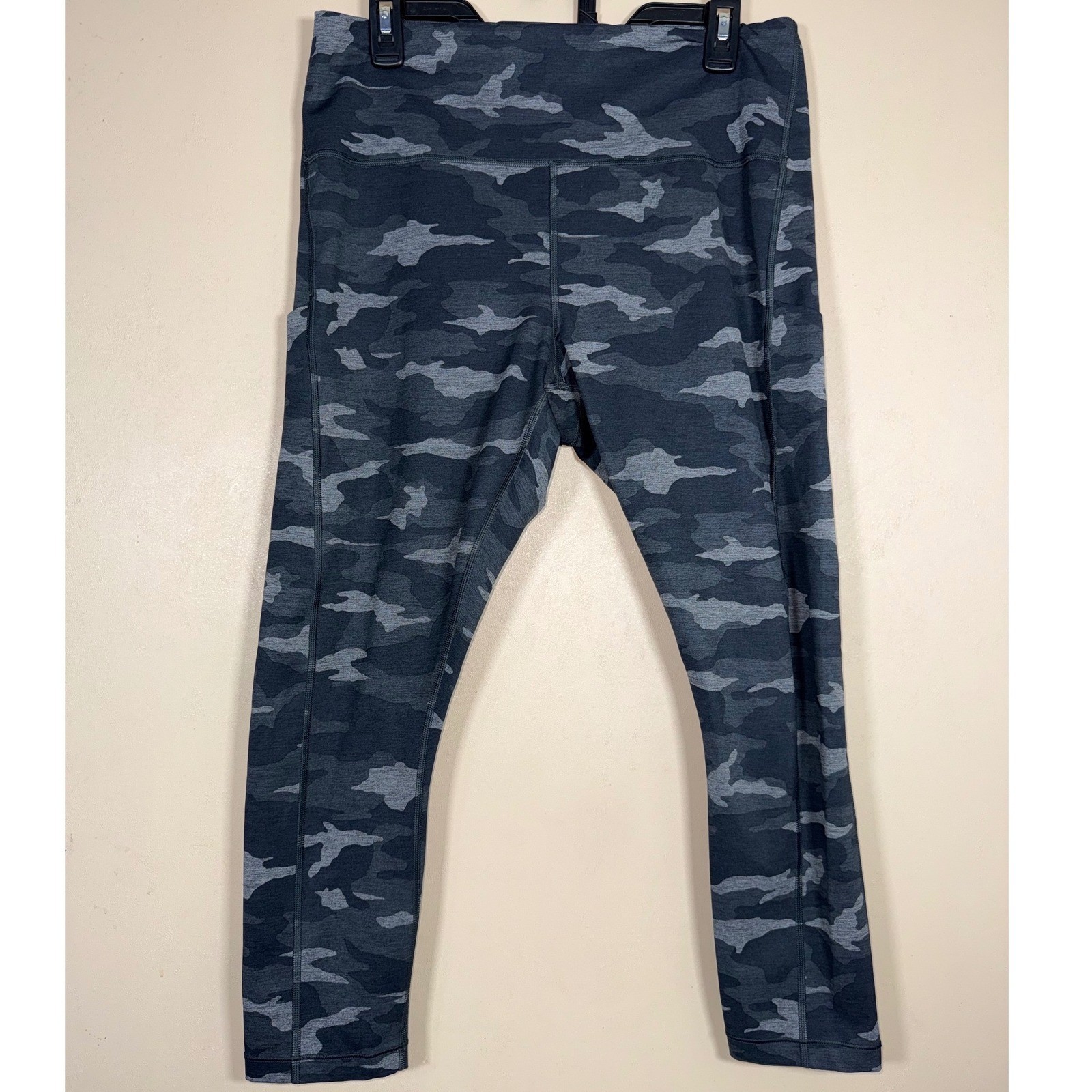 Athleta Ultimate Stash Pocket Camo 7/8 Tight Womens 1X Gray Black 531773